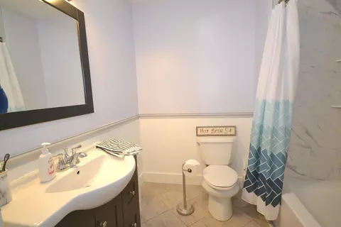 Bath - 1465 Hooksett Rd #178, Hooksett, NH 03106 photo 2 of 4