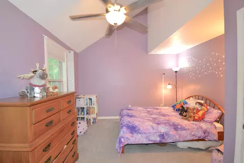 Bedroom - 1465 Hooksett Rd #178, Hooksett, NH 03106 photo 4 of 8
