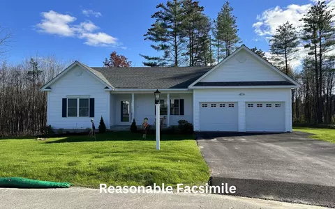 112 Lantern Dr, Sandown, NH 03873