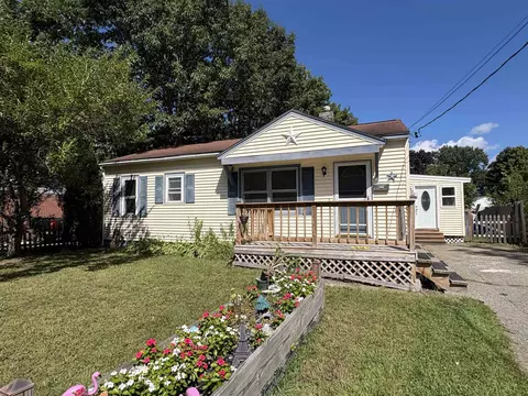11 Mohawk Ave, Essex Junction, VT 05452