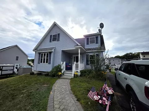 66 Sky View Dr, Farmington, NH 03835