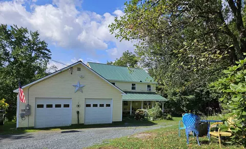 Exterior - 40 Carousel Ct, White River Junction, VT 05001 photo 4 of 15