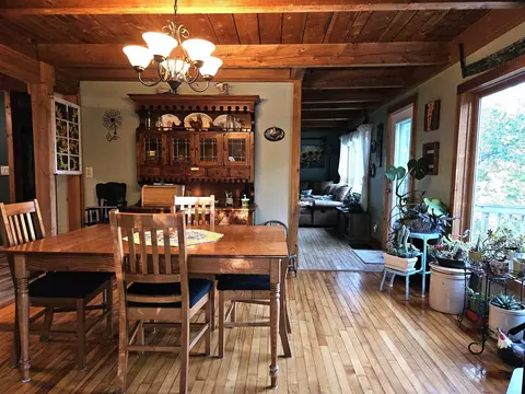 Dining - 40 Carousel Ct, White River Junction, VT 05001 photo 3 of 4