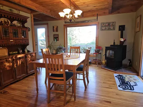 Dining - 40 Carousel Ct, White River Junction, VT 05001 photo 1 of 4
