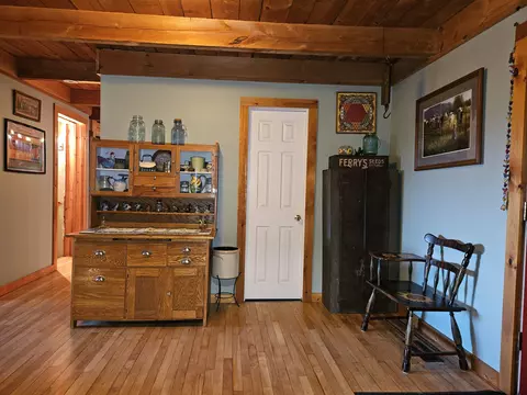Entry Way - 40 Carousel Ct, White River Junction, VT 05001 photo 1 of 2