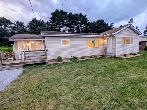 146 High St, Bradford, VT 05033
