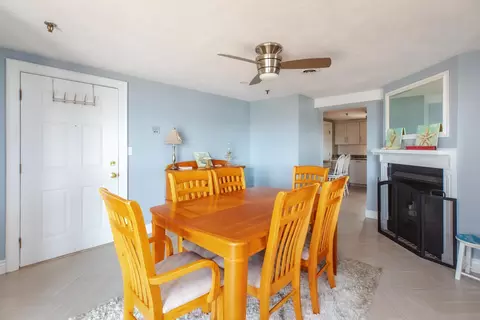 Dining - 463 Ocean Blvd #B7, Hampton, NH 03842 photo 3 of 3