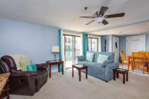 Living - 463 Ocean Blvd #B7, Hampton, NH 03842 photo 2 of 3