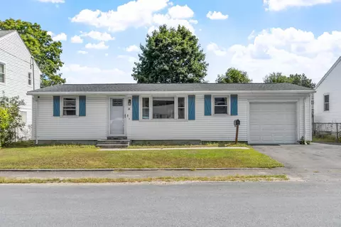 28 Houde St, Nashua, NH 03060