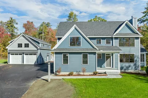 7 Vere Royce Rd, Tuftonboro, NH 03816