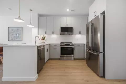 80 Constitution Ave #406, Portsmouth, NH 03801