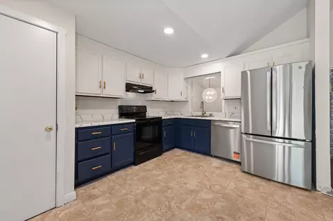 Kitchen - 1 Gates Dr, Derry, NH 03038 photo 2 of 3