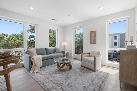 80 Constitution Ave #303, Portsmouth, NH 03801