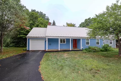 14 Oak Dr, Belmont, NH 03220