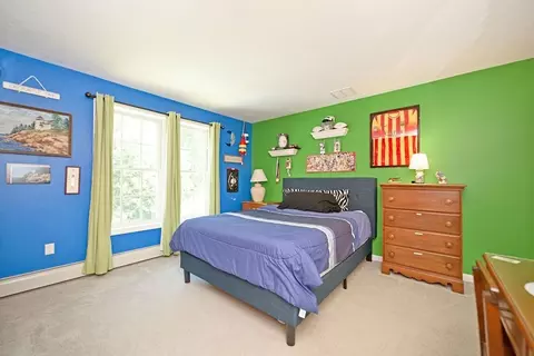 Bedroom - 4 Hudson Dr, Kensington, NH 03833 photo 4 of 5