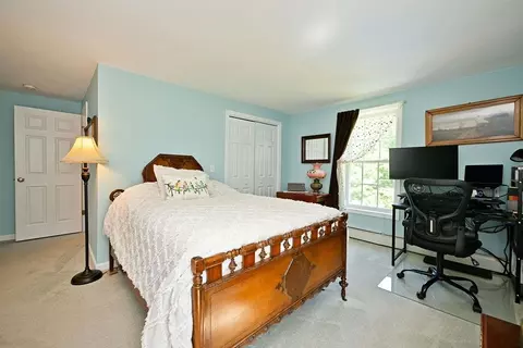 Bedroom - 4 Hudson Dr, Kensington, NH 03833 photo 3 of 5