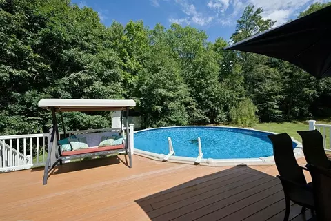 Exterior - 4 Hudson Dr, Kensington, NH 03833 photo 11 of 21