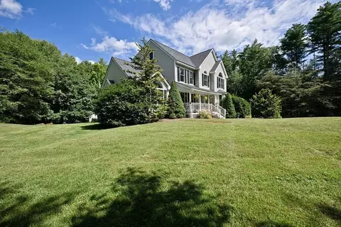 Exterior - 4 Hudson Dr, Kensington, NH 03833 photo 16 of 21
