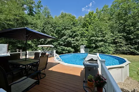 Exterior - 4 Hudson Dr, Kensington, NH 03833 photo 10 of 21