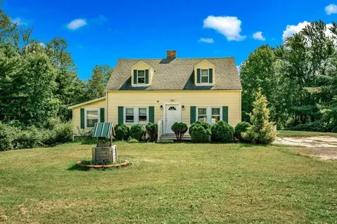 293 Laconia Rd, Tilton, NH 03276