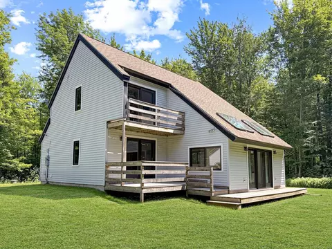 19 Mountain Rd, Westford, VT 05494