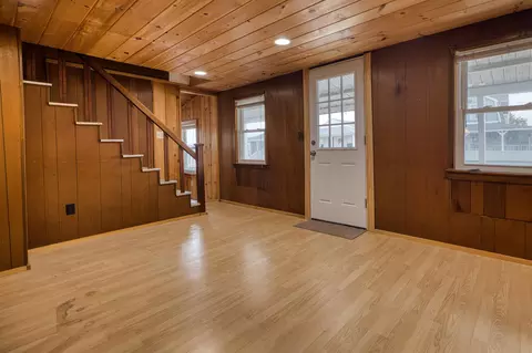 Living - 19 Dover Ave, Hampton, NH 03842 photo 3 of 3