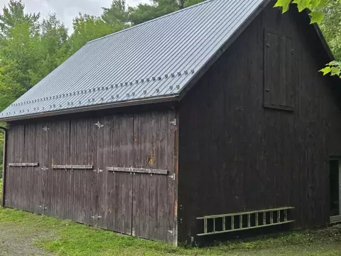 Exterior - 5391 Loop Rd, Troy, VT 05868 photo 10 of 11