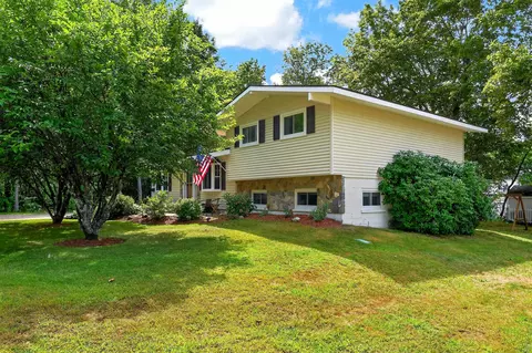 95 Crawford St, Manchester, NH 03109