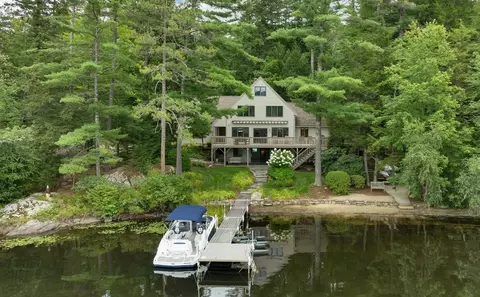79 Stanyan Rd, Moultonborough, NH 03254