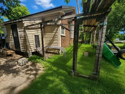 Exterior - 30 Mutton Rd, Salisbury, NH 03268 photo 5 of 11