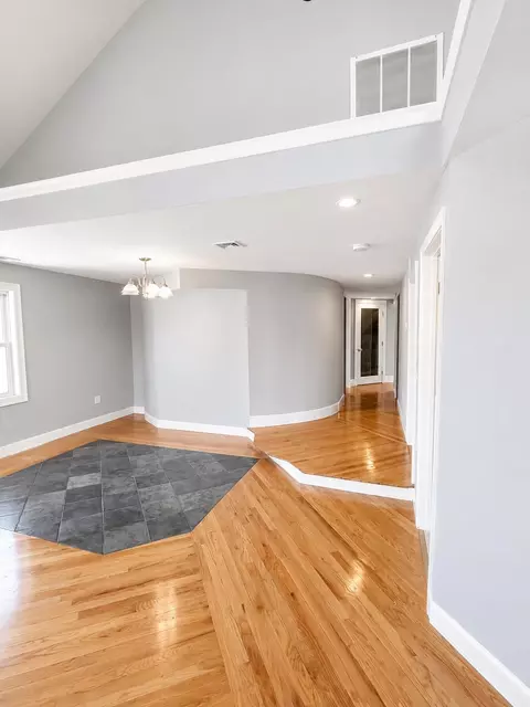 Entry Way - 6 Francis St, Hampton, NH 03842 photo 3 of 4