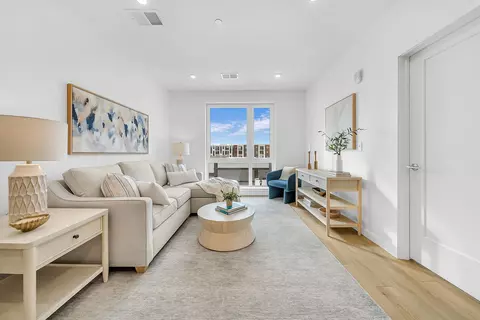 80 Constitution Ave #205, Portsmouth, NH 03801