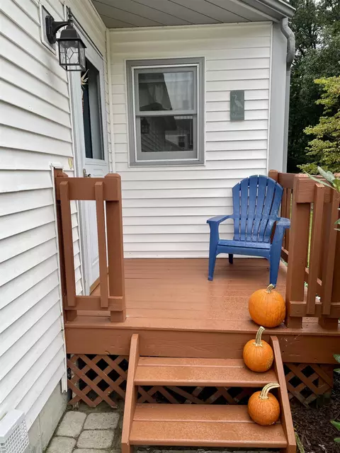 74 Wolcott St, Colchester, VT 05446