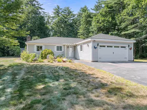 10 Town House Rd, New Hampton, NH 03256