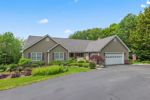 Exterior - 84 Cameron Dr, Jackson, NH 03846 photo 2 of 12