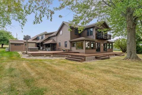 316 Lakewood Dr, Swanton, VT 05488