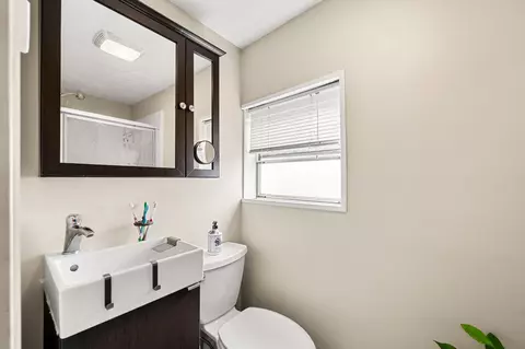 Bath - 83 Acorn Rd, Hampton, NH 03842 photo 1 of 3