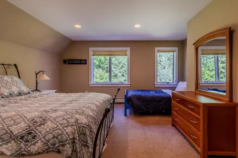 Bedroom - 45 Trailside Rd, Ludlow, VT 05149 photo 5 of 8