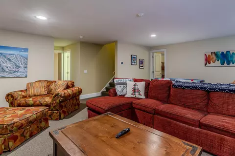 Living - 45 Trailside Rd, Ludlow, VT 05149 photo 3 of 5