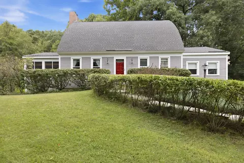 8 Hollow Rd, Bow, NH 03304
