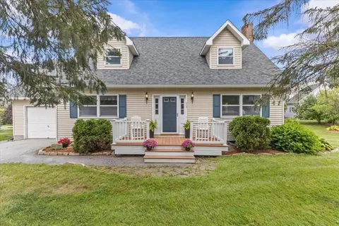 22 Ashton Dr, St. Albans Town, VT 05478