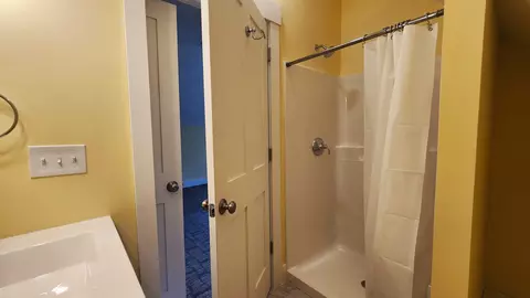 Bath - 188 Wall St, Springfield, VT 05156 photo 2 of 5