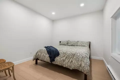 Bedroom - 281 Wallis Rd, Rye, NH 03870 photo 5 of 5