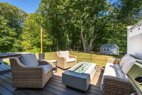 Exterior - 281 Wallis Rd, Rye, NH 03870 photo 9 of 15