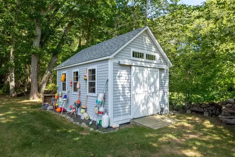 Exterior - 281 Wallis Rd, Rye, NH 03870 photo 13 of 15