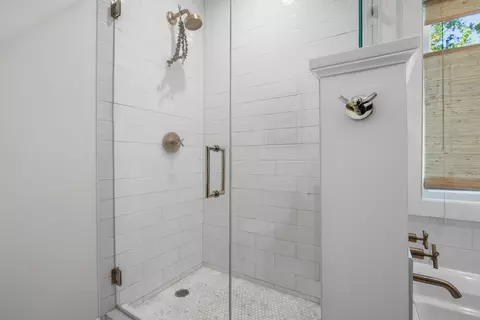 Bath - 281 Wallis Rd, Rye, NH 03870 photo 2 of 4