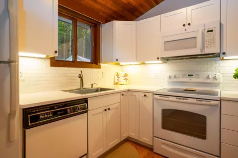 Kitchen - 292 Forest Mountain Rd, Peru, VT 05152 photo 2 of 2