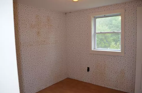 Bedroom - 1931 W Lunenburg Rd, Lunenburg, VT 05906 photo 6 of 7
