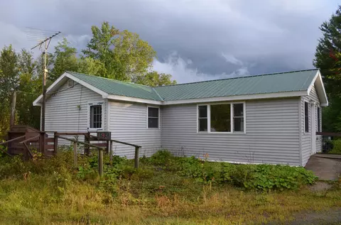 Exterior - 1931 W Lunenburg Rd, Lunenburg, VT 05906 photo 5 of 10