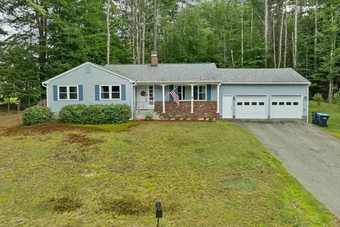 15 Gove Dr, Belmont, NH 03220